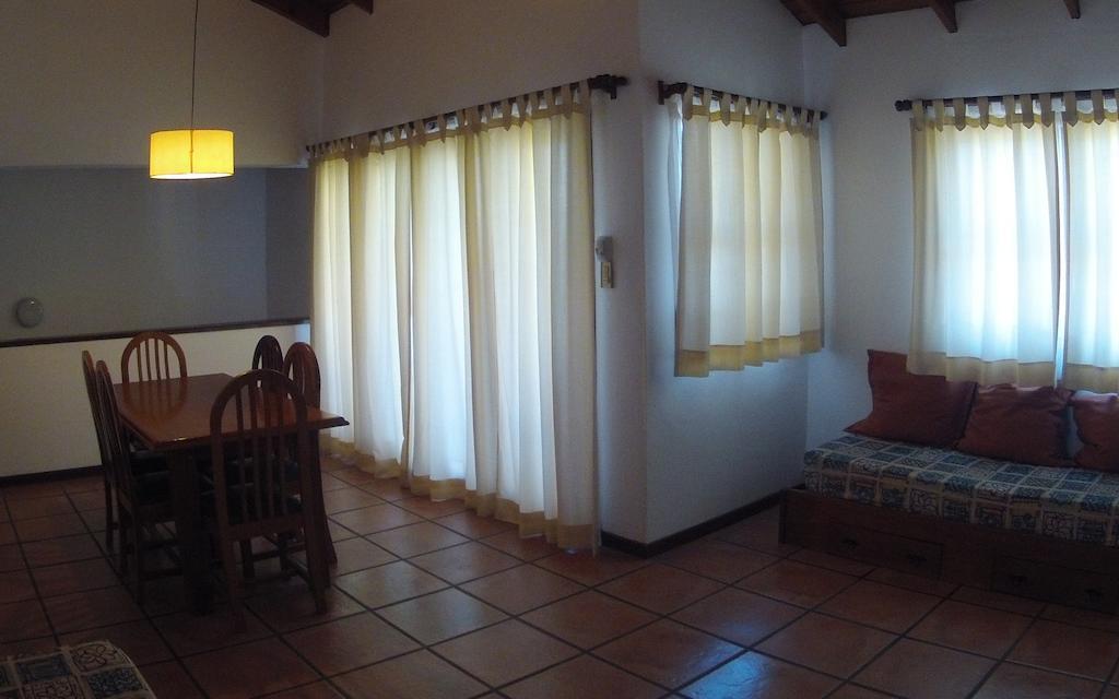 Las Ardillas Cabañas y Suites La Falda Habitación foto
